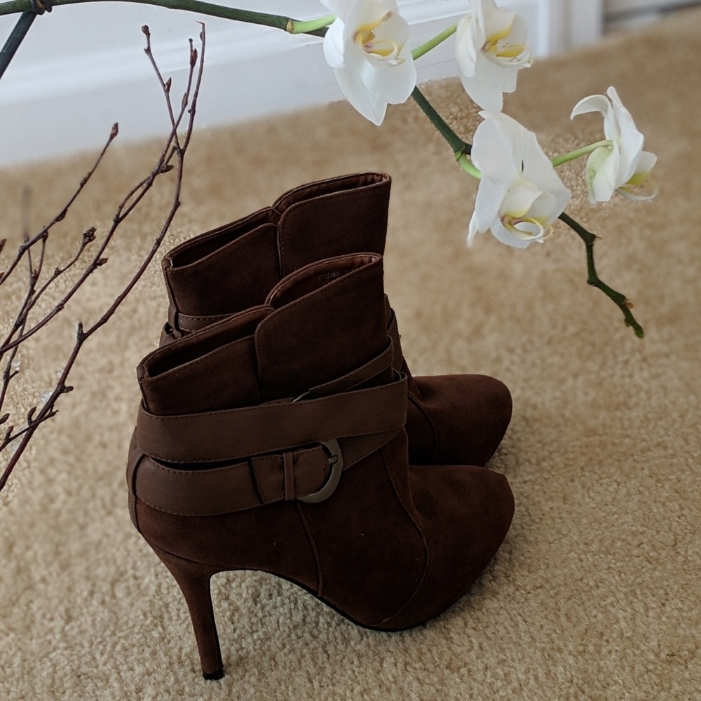 Arden B Boots